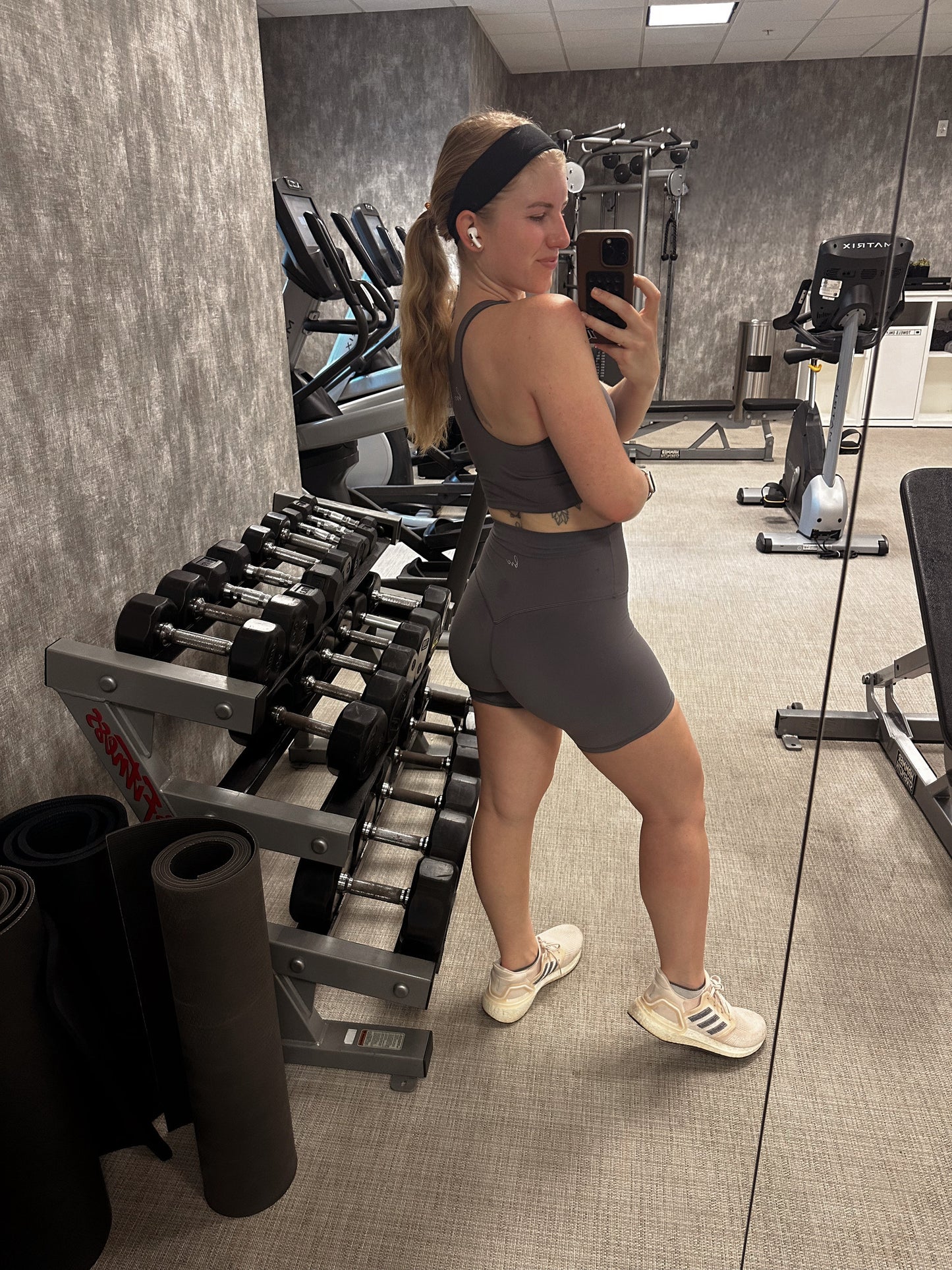 Gentle Mover High Neck Crop Tank