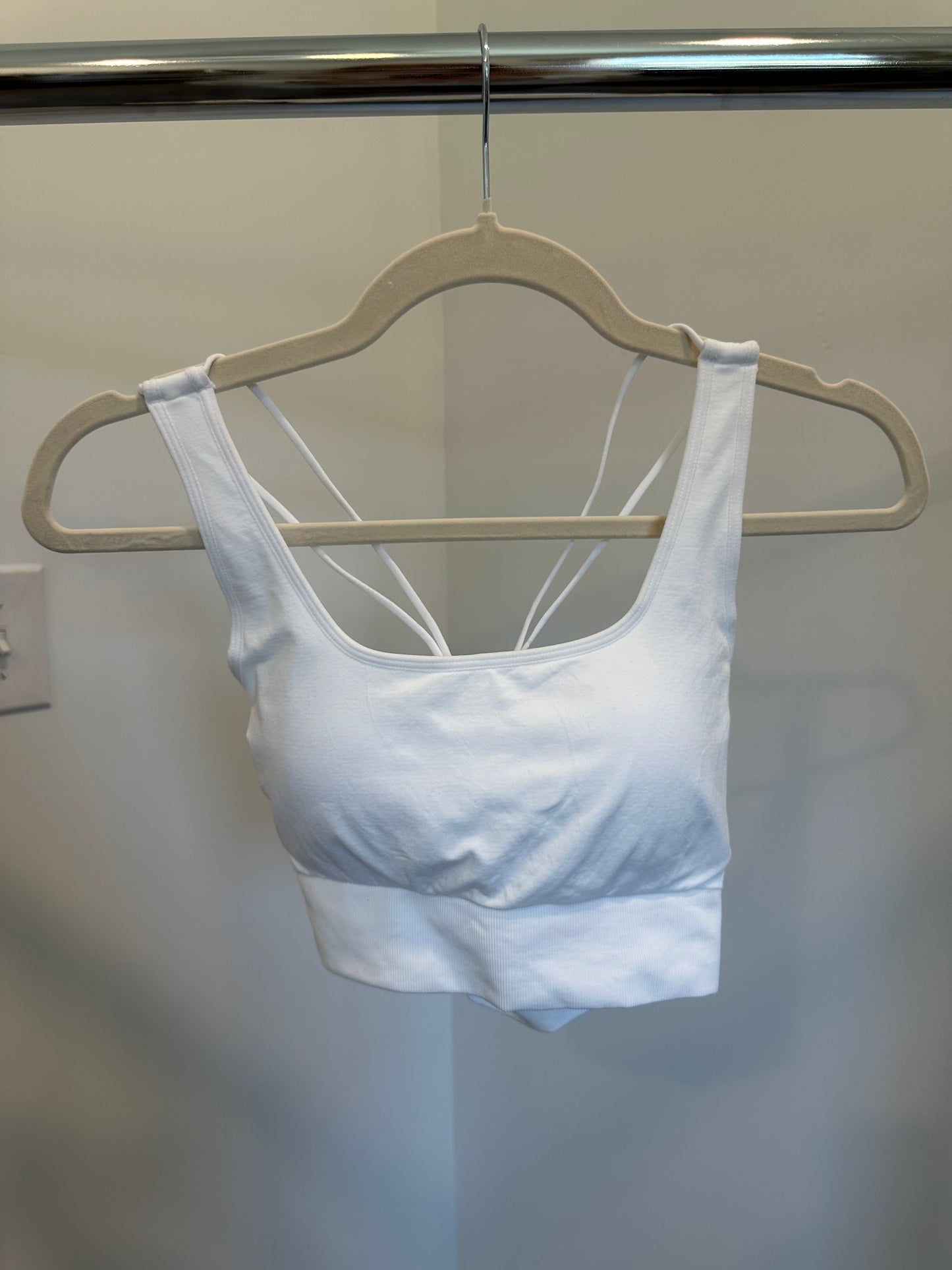 Seamless Criss Cross Back Sports Bra